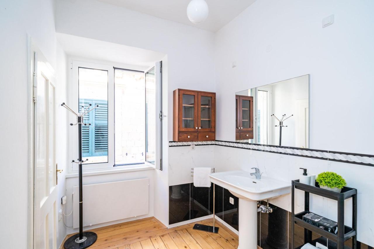 Laus Ii, Lovely Apartment In Old Town Ντουμπρόβνικ Εξωτερικό φωτογραφία